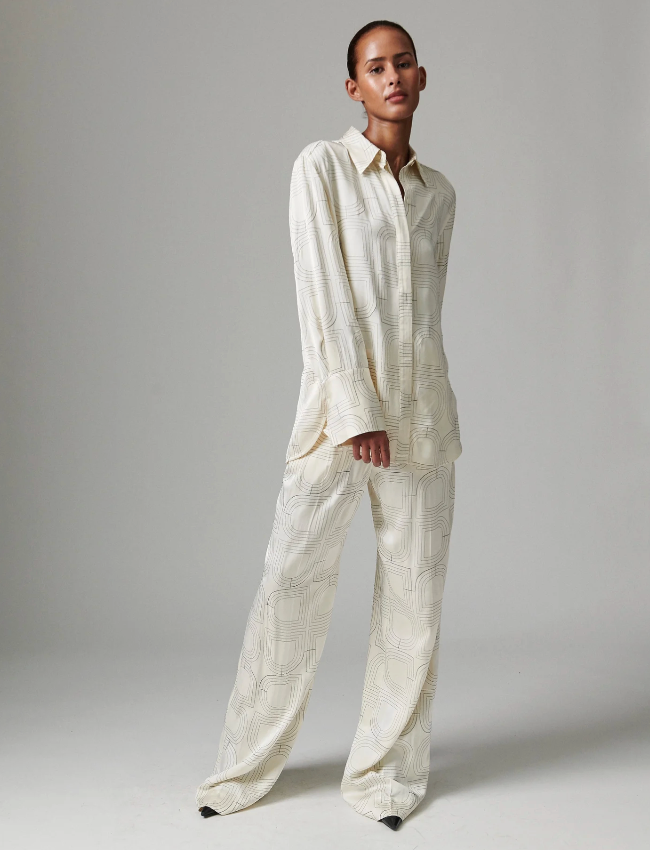 Plyma - Fluid Viscose Stitch Bluser